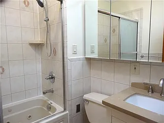 Rented by R New York