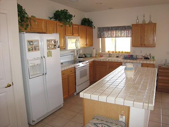 3rd image of 15132 W Las Brizas Ln