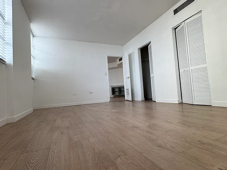 801 Brickell Bay Dr #365 — Photo 41