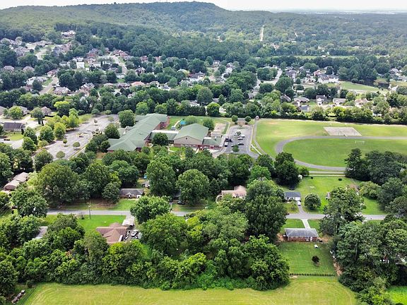 5th image of 131 Forrest Dr