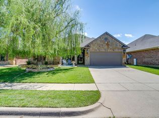 1733 Colorado Dr, Burleson, TX 76028