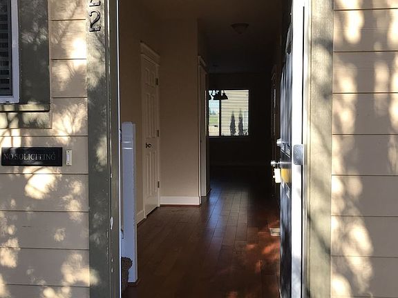 4th image of 5722 NE 48th St