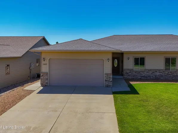 2483 Prairie Oak Dr, Dickinson, ND 58601