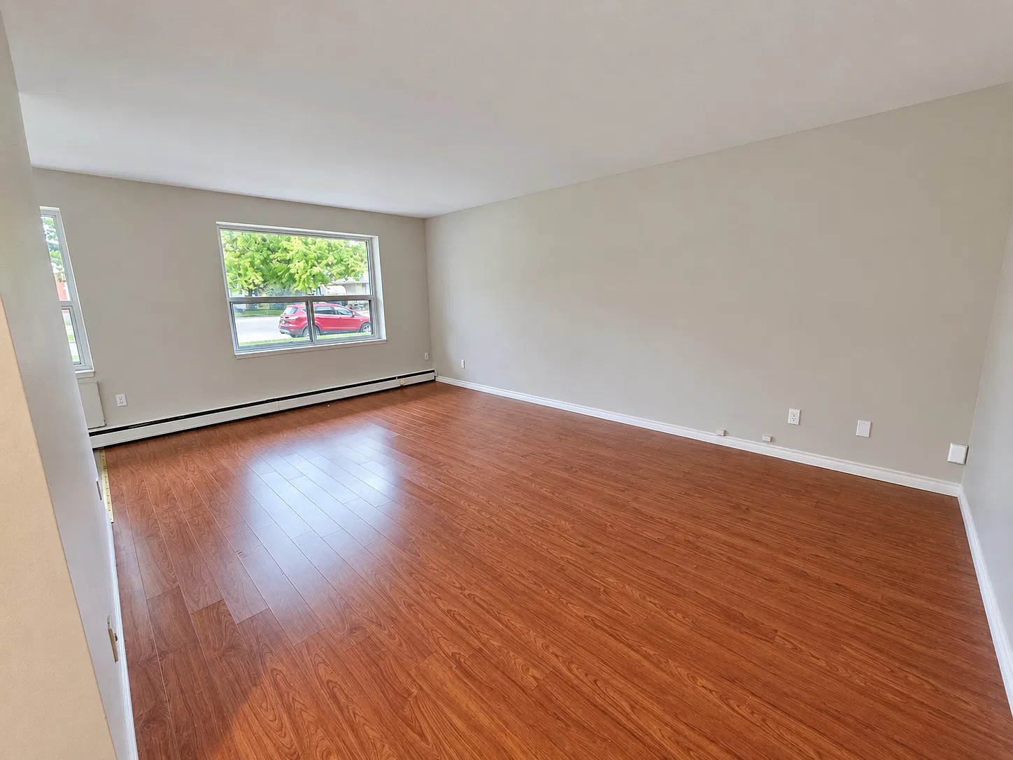 620 Berkshire Rd — Photo 2