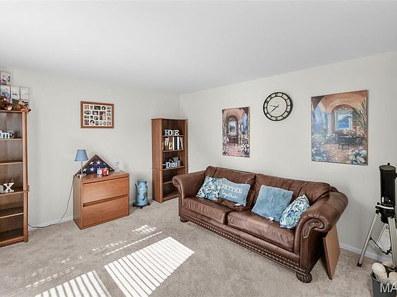 5th image of 1250 Elisabeth Dr