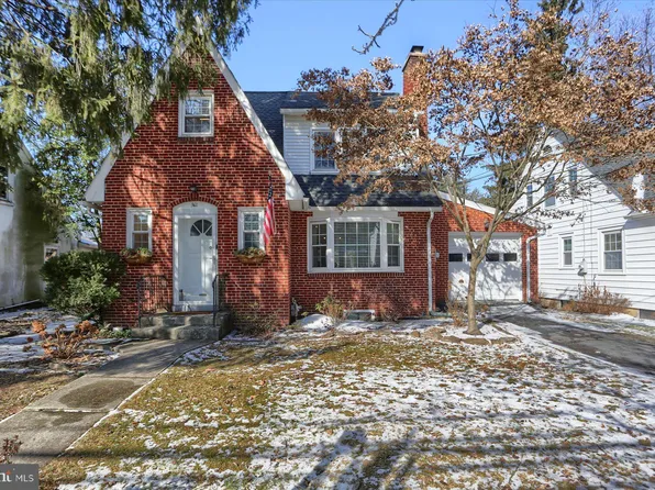 361 Walton St, Lemoyne, PA 17043