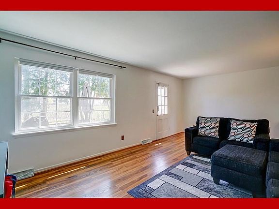 3rd image of 1329 Tompkins Dr Unit C
