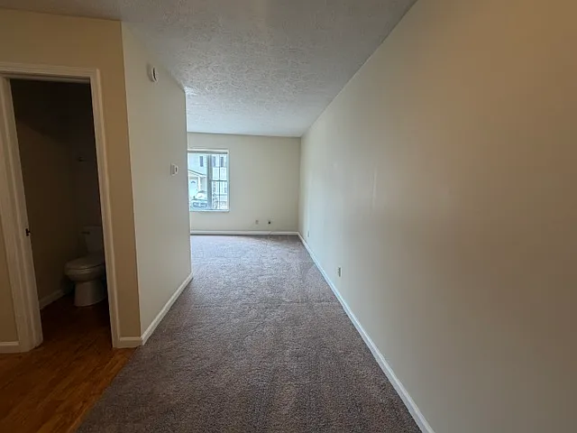 Sleepy Hollow Townhomes — Photo 23