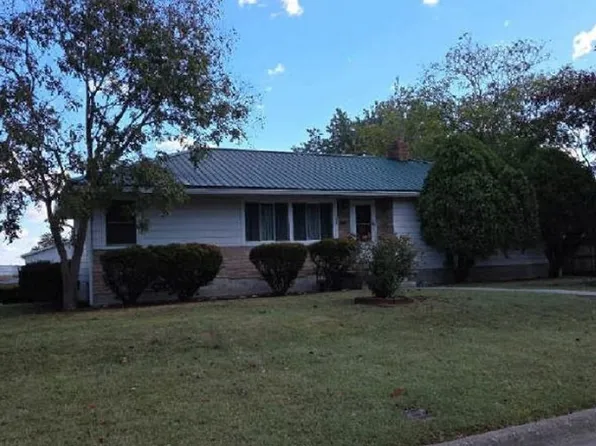 220 N Taylor St, Red Bud, IL 62278