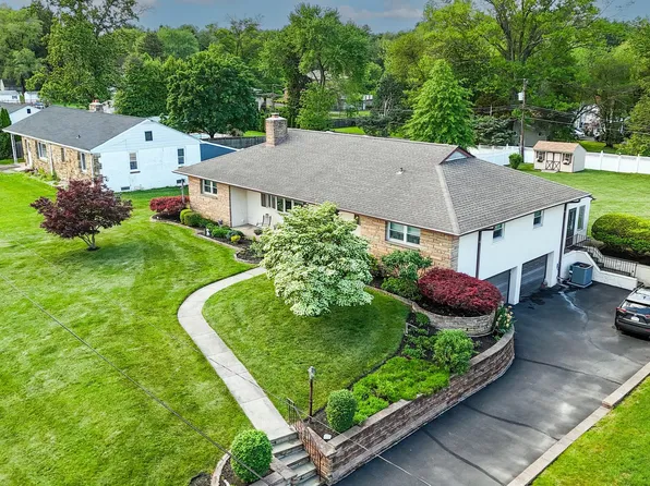 135 Holly Rd, Southampton, PA 18966