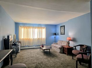 334 Naymut St APT 8, Menasha, WI 54952