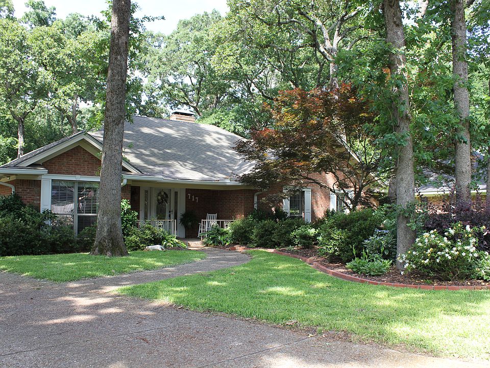front from driveway side