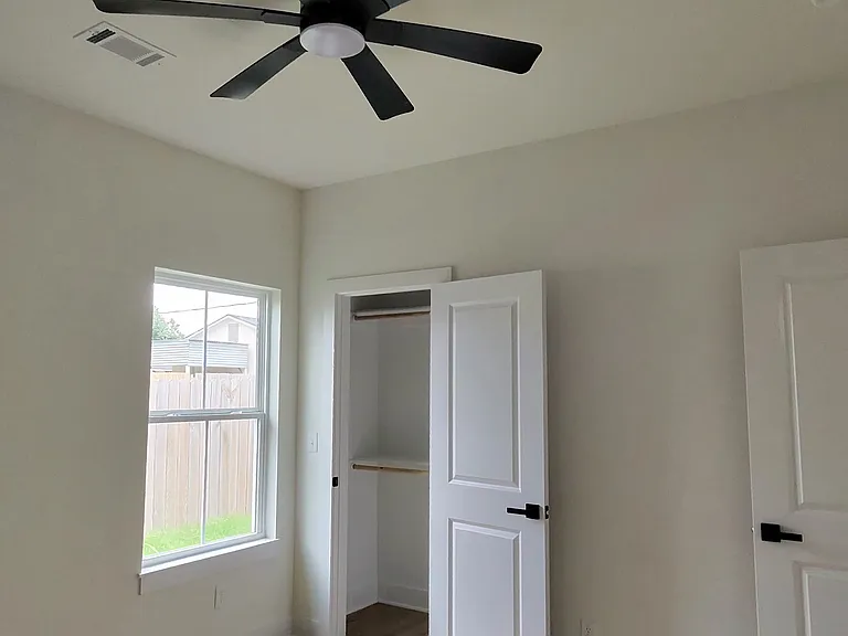 1308 W Beech Dr #A — Photo 15