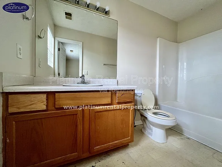 5687 Windfall Ln — Photo 11