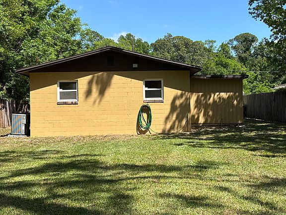 3rd image of 3956 Packard Dr