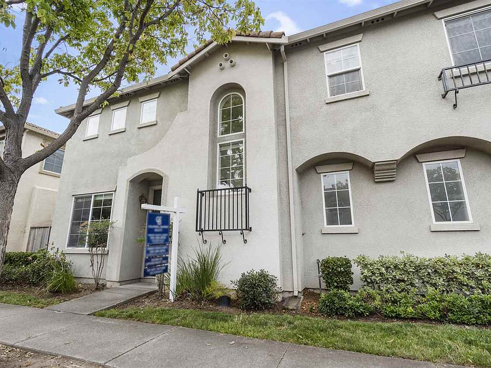 1st image of 323 Accolade Dr