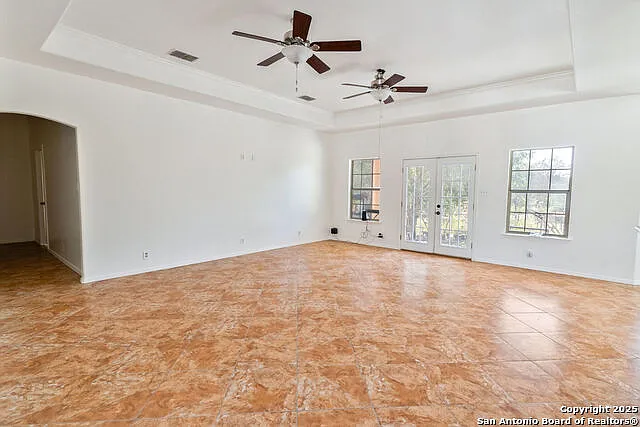 4 bed, 4.0 bath, 2462 sqft, $2,700 — Photo 3