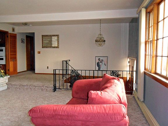 HUGE LIVING ROOM
