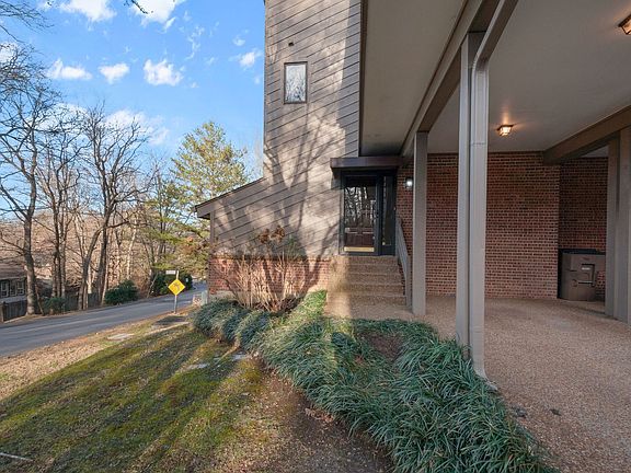 2nd image of 701 Harpeth Trace Dr