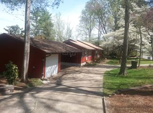 711 N Oakwood Dr, Statesville, NC 28677