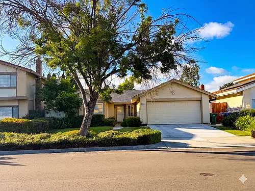 4535 Amiens Ave Photo 1