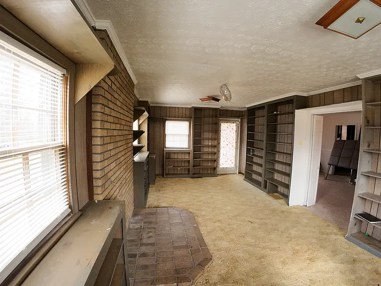 5924 Mimosa Cir — Photo 12