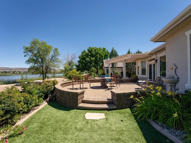 7330 Island Queen Dr — Photo 24