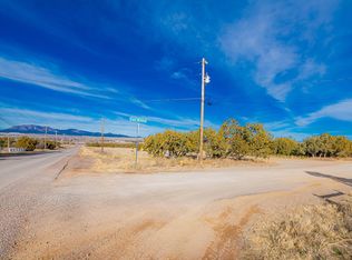 1 E Willard Rd, Edgewood, NM 87015