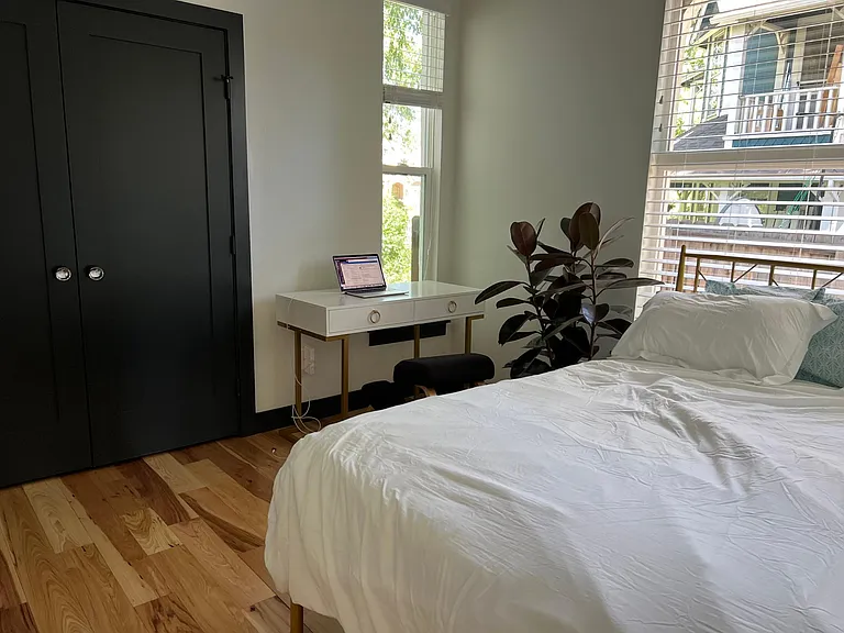 2126 Grove St — Photo 21