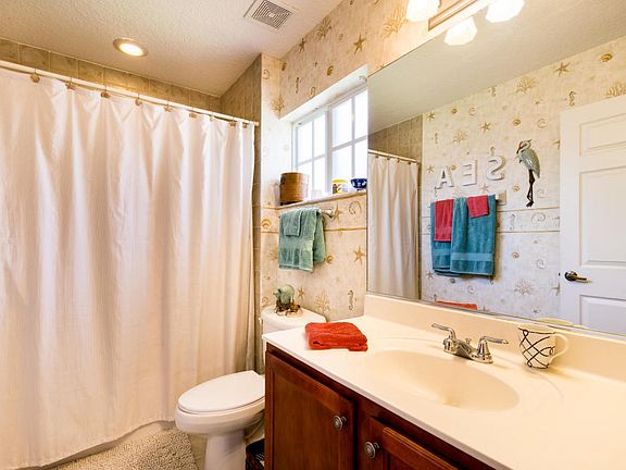 2nd image of 564 7th Sq APT 101