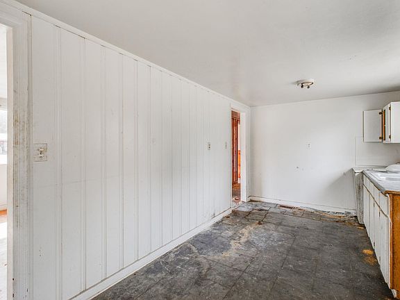 4th image of 208 Kennerly Rd