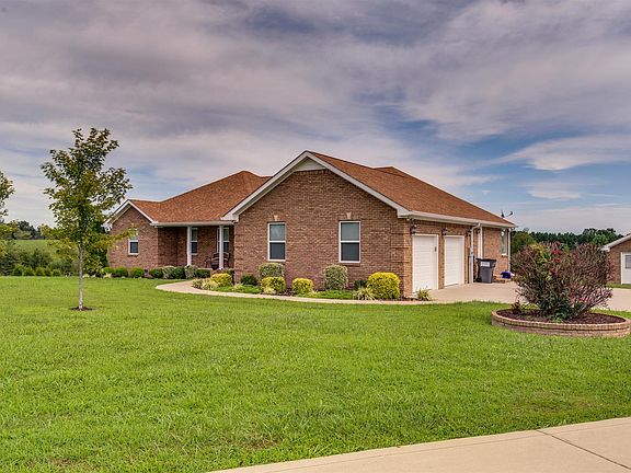 3rd image of 133 Windcrest Dr