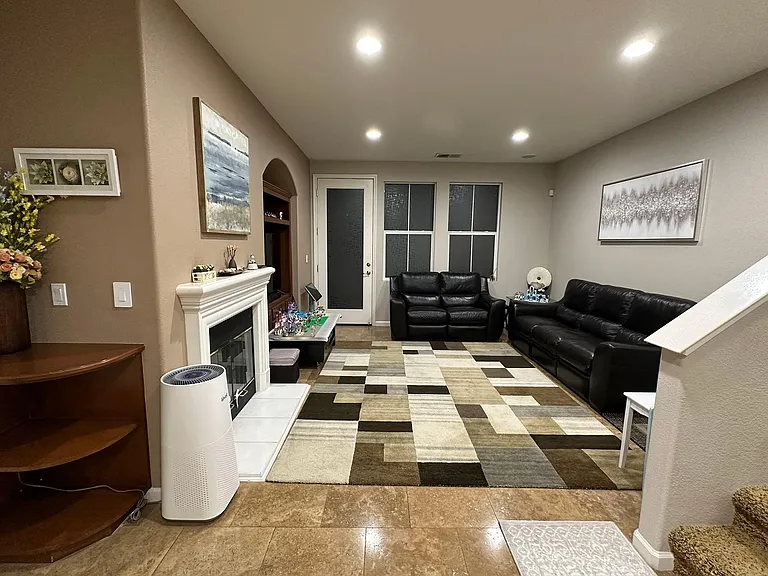 1388 Thornbury Ln — Photo 19