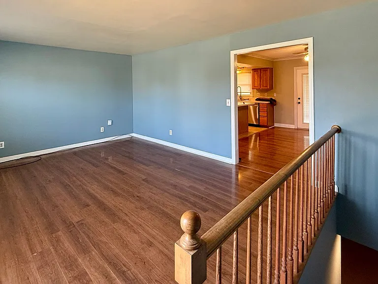 1104 Spring Run Rd — Photo 4
