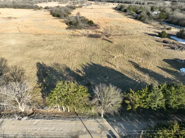 200 The Oil Rd, Gainesville, TX 76240