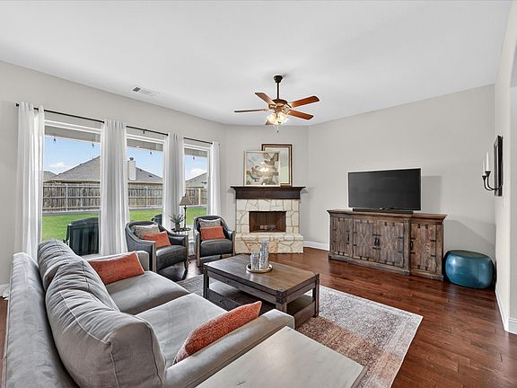 4th image of 106 Zion Ln