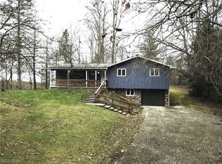 10918 Ambler Ln, Mantua, OH 44255