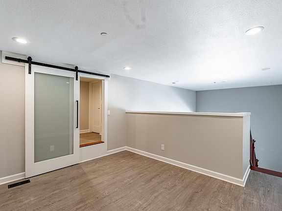 3rd image of 2330 1st Ave Unit 402