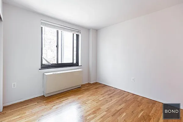 Rented by Bond New York | media 5