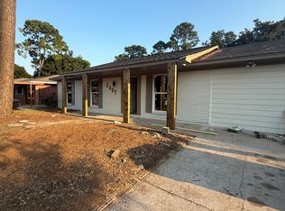 1407 W Donovan St, Houston, TX 77091