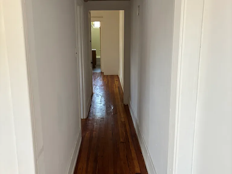 242 N Lincoln St #1 — Photo 8