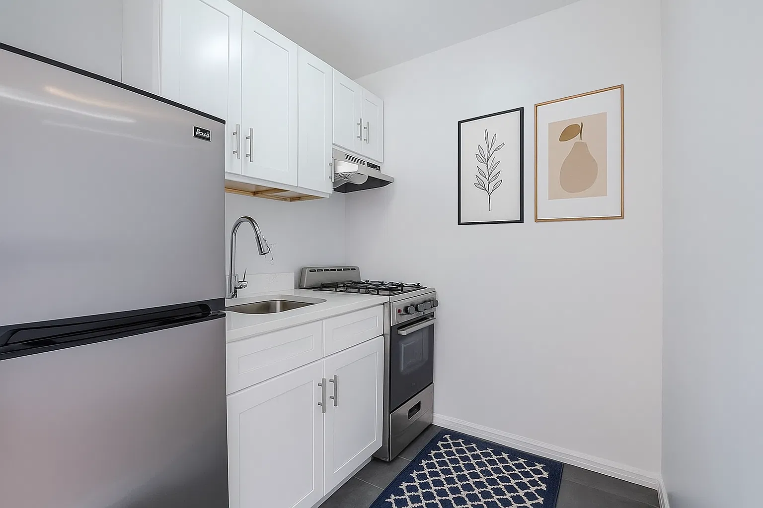 661 Meeker Street — Photo 4