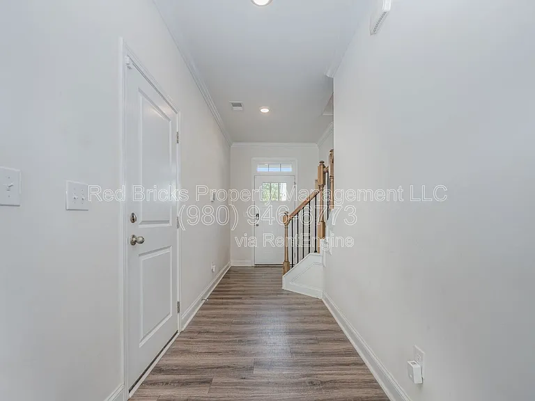 630 Cypress Glen Ln — Photo 6