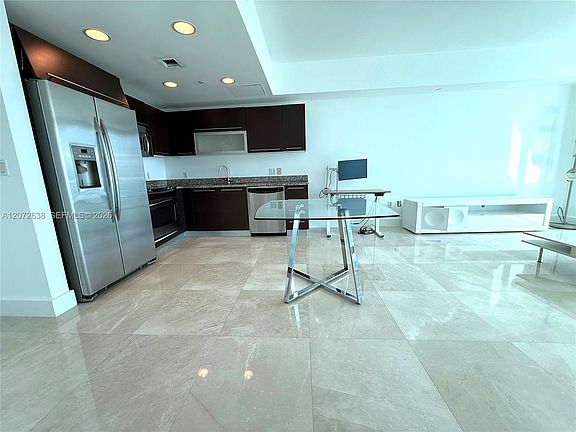 5th image of 950 Brickell Bay Dr APT 3709