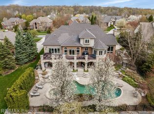 6993 Oakhurst Ridge Rd, Clarkston, MI 48348