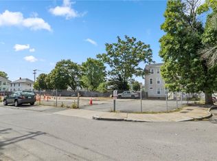 264 Weeden St, Pawtucket, RI 02860