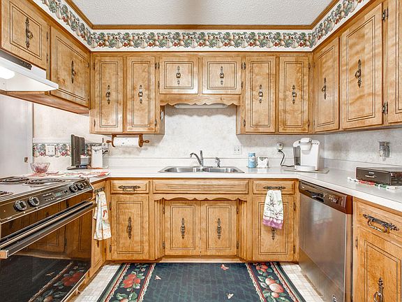 2nd image of 112 Dogwood Cir