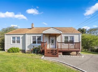 3 Artist Blvd, Middle Island, NY 11953