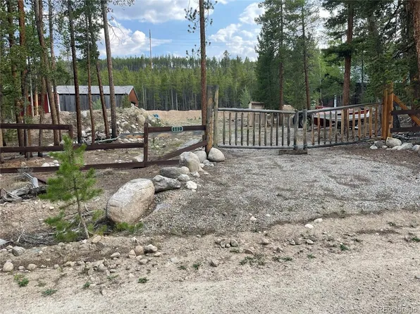 662 Juniper Dr, Leadville, CO 81251