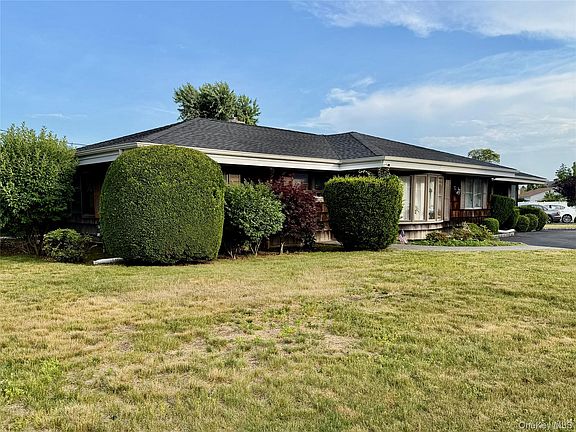 2nd image of 89 Bruce Avenue